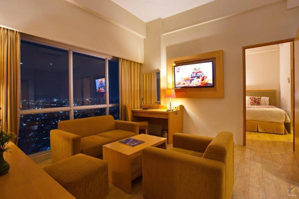 Hotel Horison Ultima Semarang Exterior foto