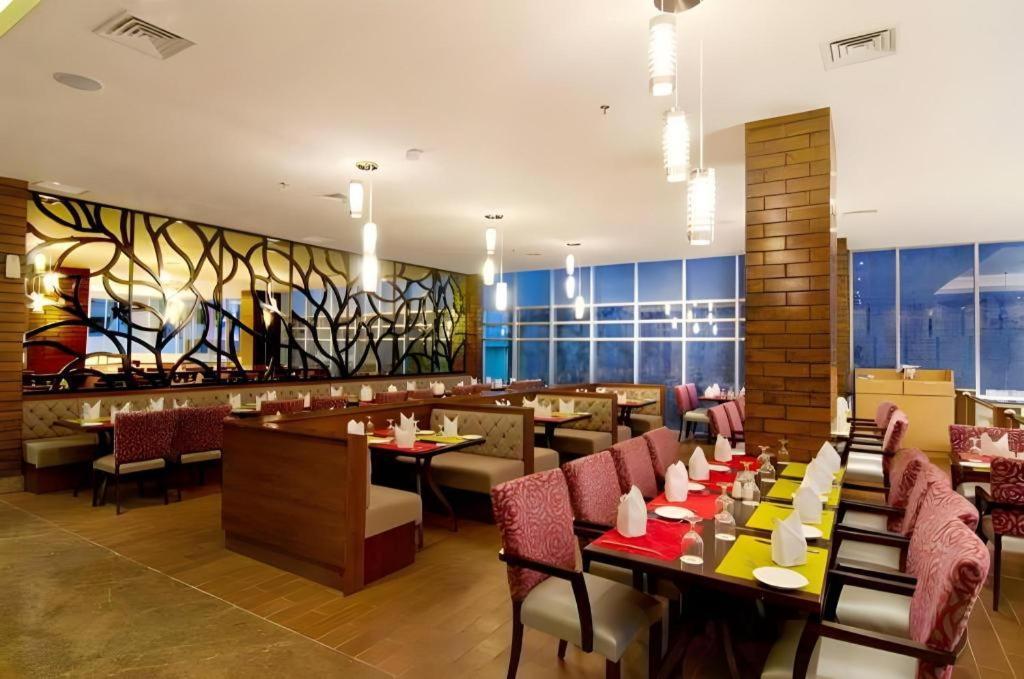 Hotel Horison Ultima Semarang Exterior foto